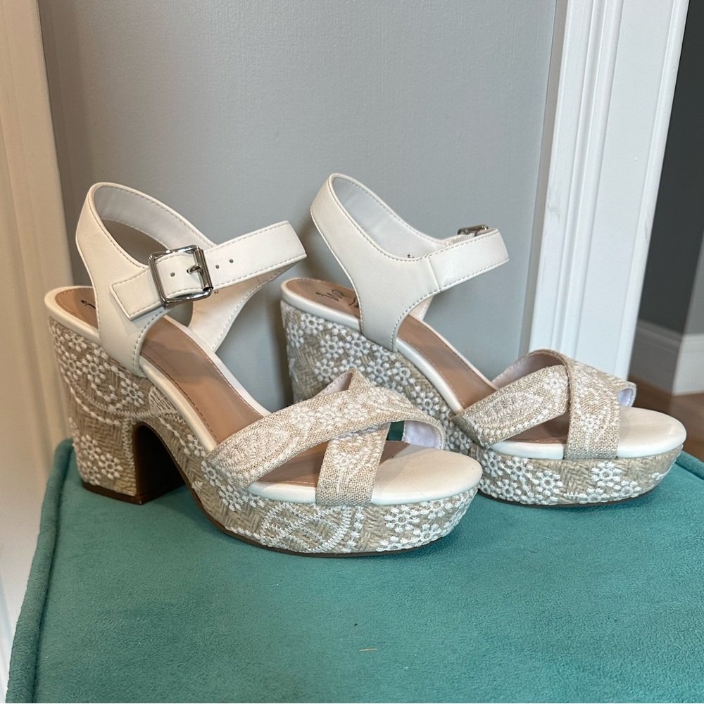 White and faux lace chunky heel